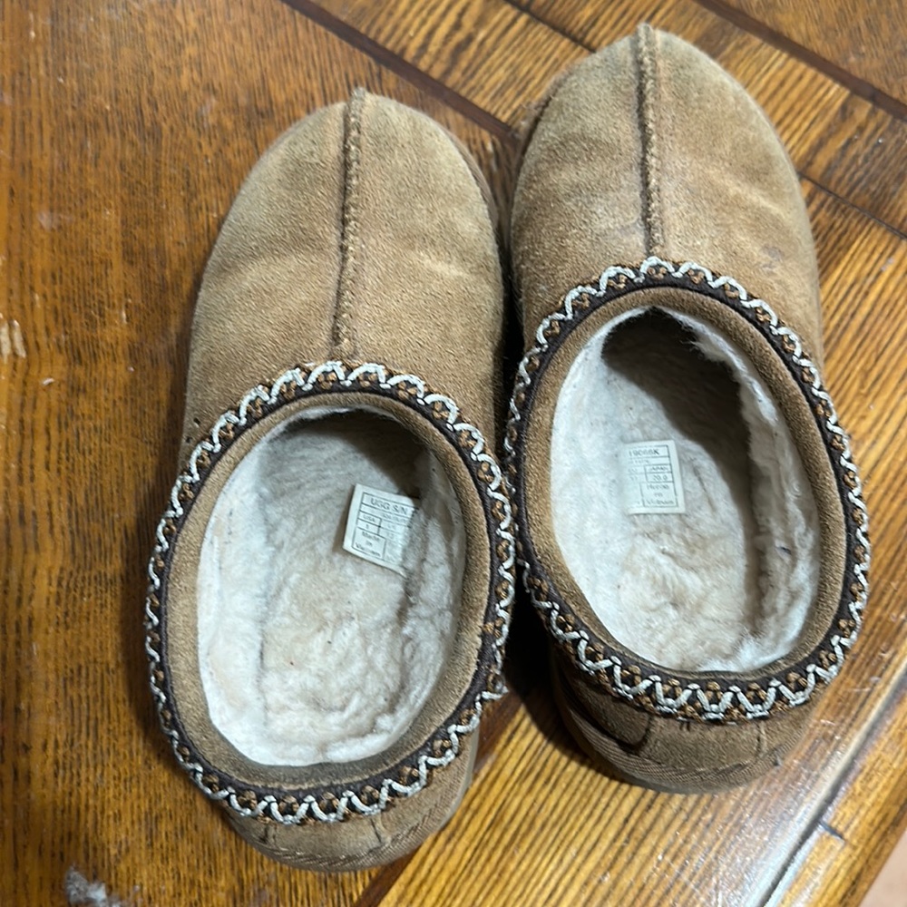 UGGS Tasman II slipper